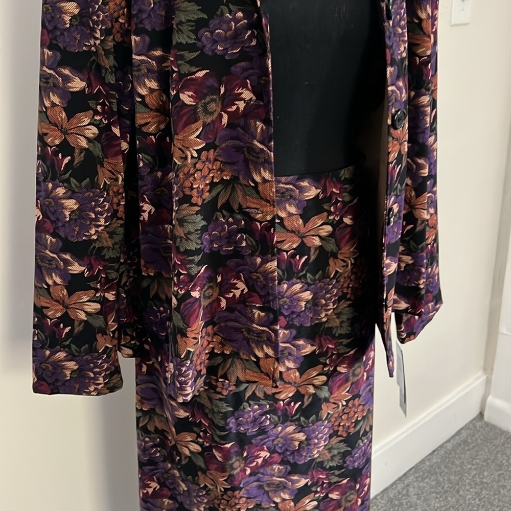 Briggs New York Purple and Brown Floral Jacket & Skirt Coord Set - Picture 5 of 10